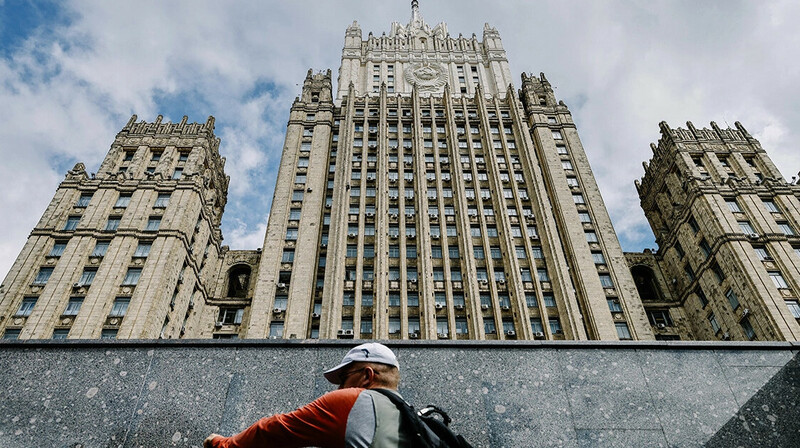 МИД России осудил удары США и Израиля по Ирану, назвав их агрессией