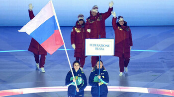 Россия впервые с 2014 года прошла на открытии Паралимпиады под национальным флагом