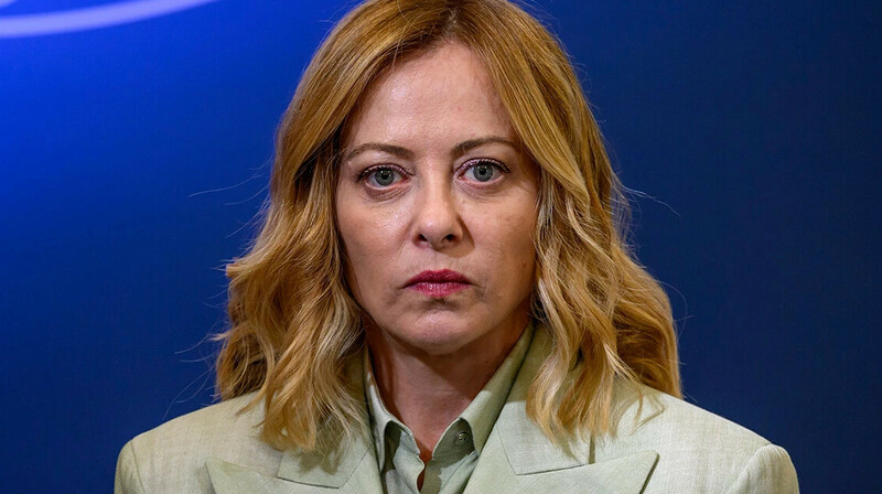 Мелони осудила гибель девочек в школе в Иране и заявила, что Италия не вступит в войну