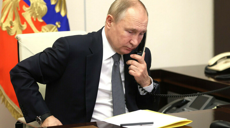 Кремль перешёл на стационарные телефоны из-за отключений связи в Москве