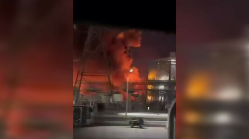 Взрыв и пожар на химическом заводе в Техасе