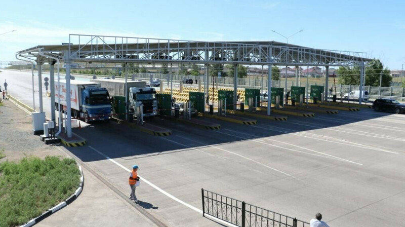 Минтранс Казахстана смягчил правила оплаты по платным дорогам