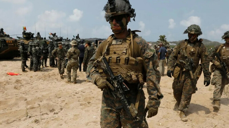 США экстренно перебрасывают тысячи морпехов на Ближний Восток