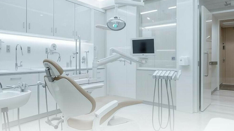 Минздрав проверил около 400 стоматологий: 56 клиник добровольно отказались от лицензий