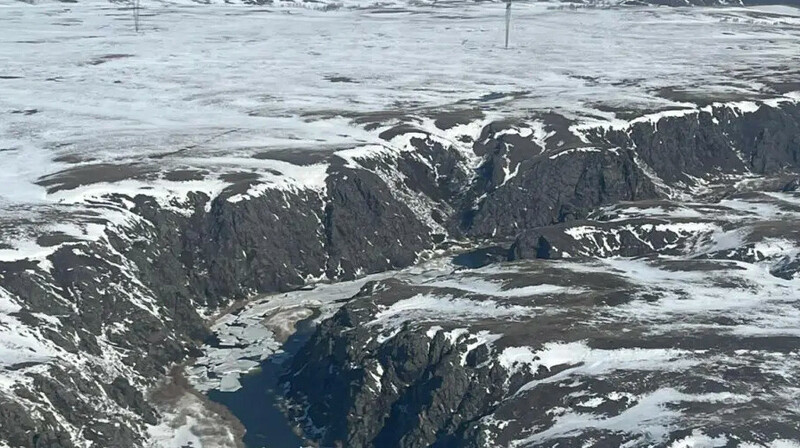 В Северном Казахстане взрывают лёд на реках и озёрах перед паводками