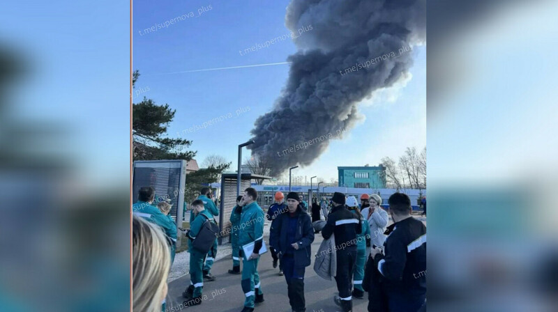 Взрыв на "Нижнекамскнефтехиме": пострадали более 10 человек