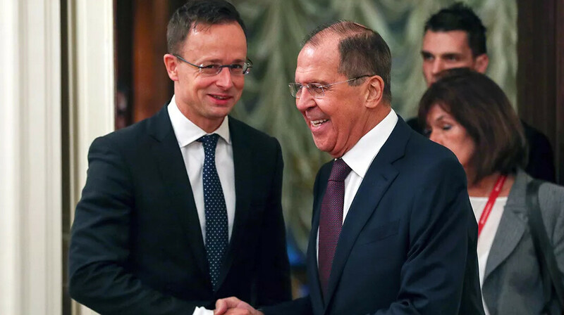 "Я всегда к вашим услугам": утечка переговоров Лаврова с главой МИД Венгрии взорвала сеть