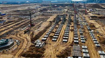 Строительство завода по выпуску полиэтилена выполнено на 25%: стартовали работы на двух установках