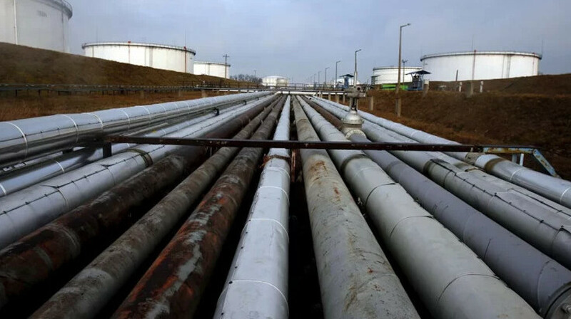 В Москве объяснили остановку транзита казахстанской нефти в Германию через "Дружбу"