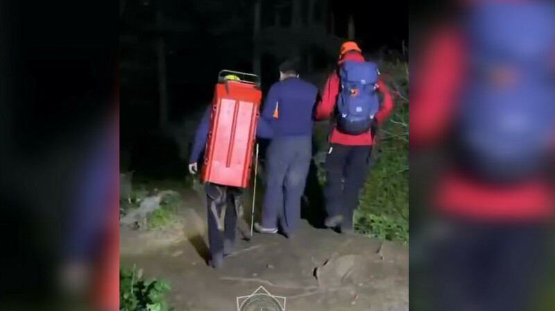 МЧС эвакуировало 15-летнего подростка из ущелья Алма-Арасан после падения с обрыва