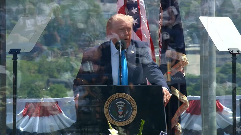 "Это нелепо": Трамп возмутился, что у России десятки ледоколов, а у США — один
