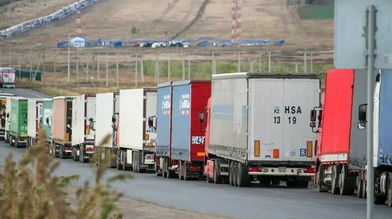 Россия с 1 июня вводит QR-код для ввоза товаров: Казахстанских перевозчиков предупредили
