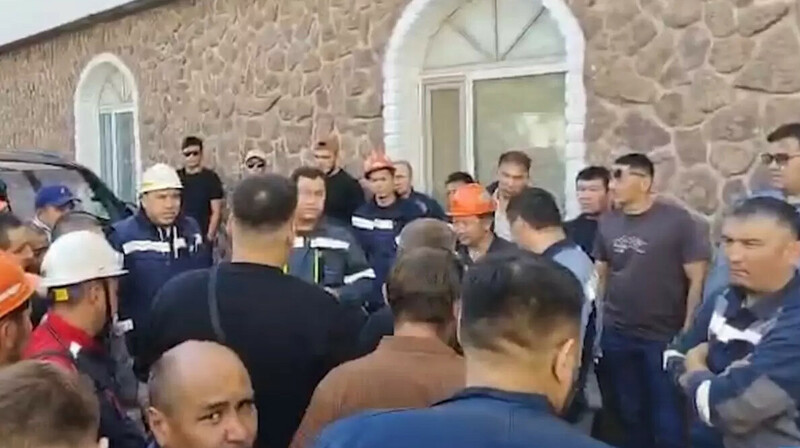 Зампред "Казахмыса" Саят Бакиров отстранен после забастовки шахтеров