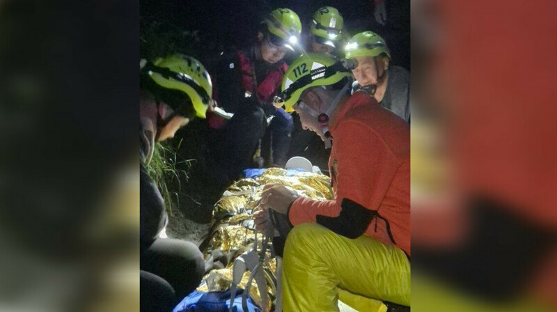 Туристка получила травму у водопада "Девичьи слезы" в Алматинской области