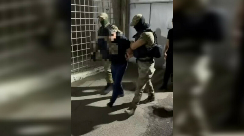 В Шымкенте задержали блогера по подозрению в шантаже предпринимателей и чиновников