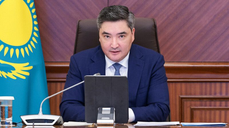 Газ под особым контролем: Бектенов потребовал ускорить стройку и навести порядок с учетом