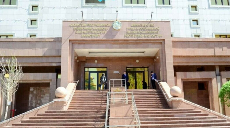 Пенсии по сингапурской модели: Минтруда обсуждает жилье, учебу и лечение за счет накоплений