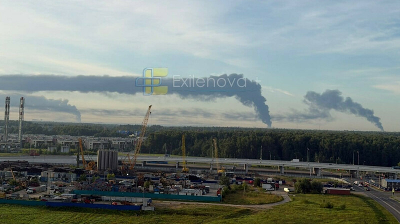 Ночная атака на Подмосковье: горят нефтебаза и склады, есть раненые