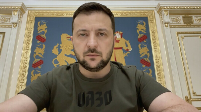 Зеленский заявил об ударах по объектам в Екатеринбурге, Тюмени, Ростове и Каспийском море