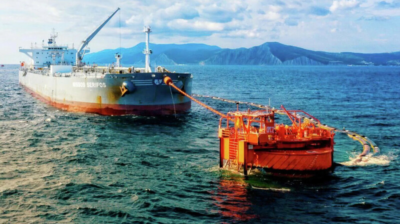 В Чёрном море беспилотники атаковали танкер с нефтью «Тенгизшевройл»