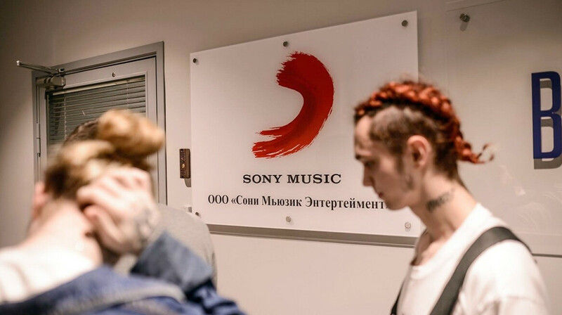 Ушли, но не все: что стало с бизнесом Warner, Sony и Universal в России