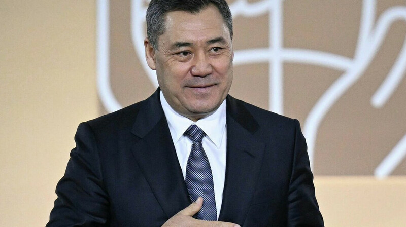 Зарплаты выросли вдвое: Жапаров рассказал о доходах бюджетников Кыргызстана
